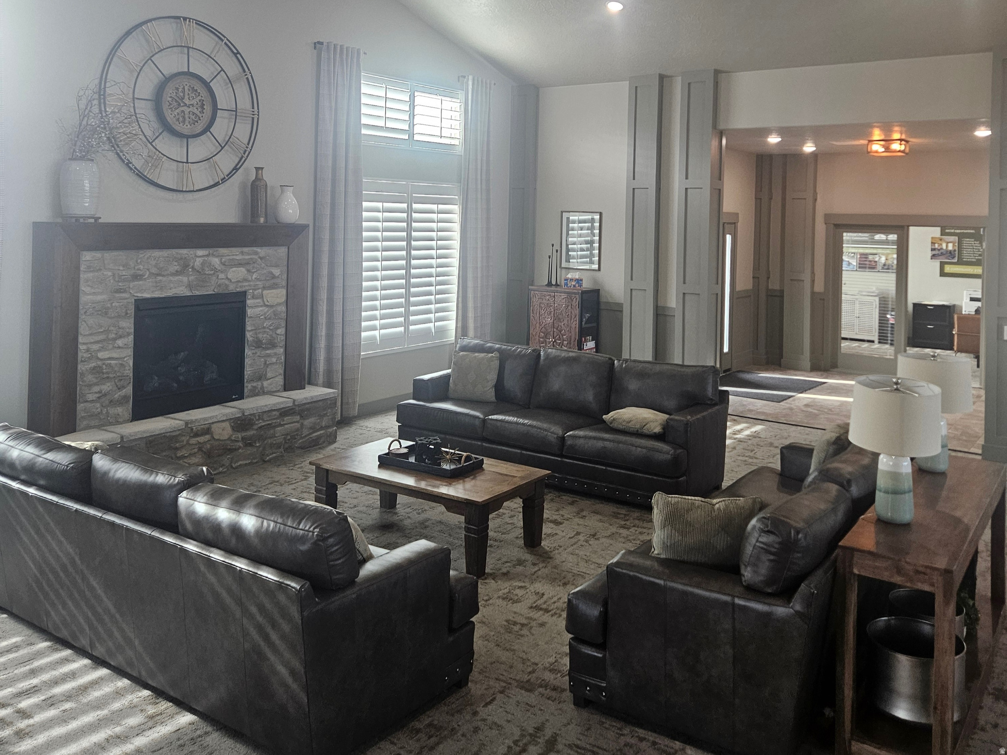 COUNTRY VIEW VILLAS - Residential