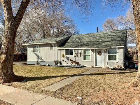 Photo of 250 W 700 S, Richfield, UT 84701 (MLS # 2053816) Photo of 250 W 700 S, Richfield, UT 84701 (MLS # 2053816)