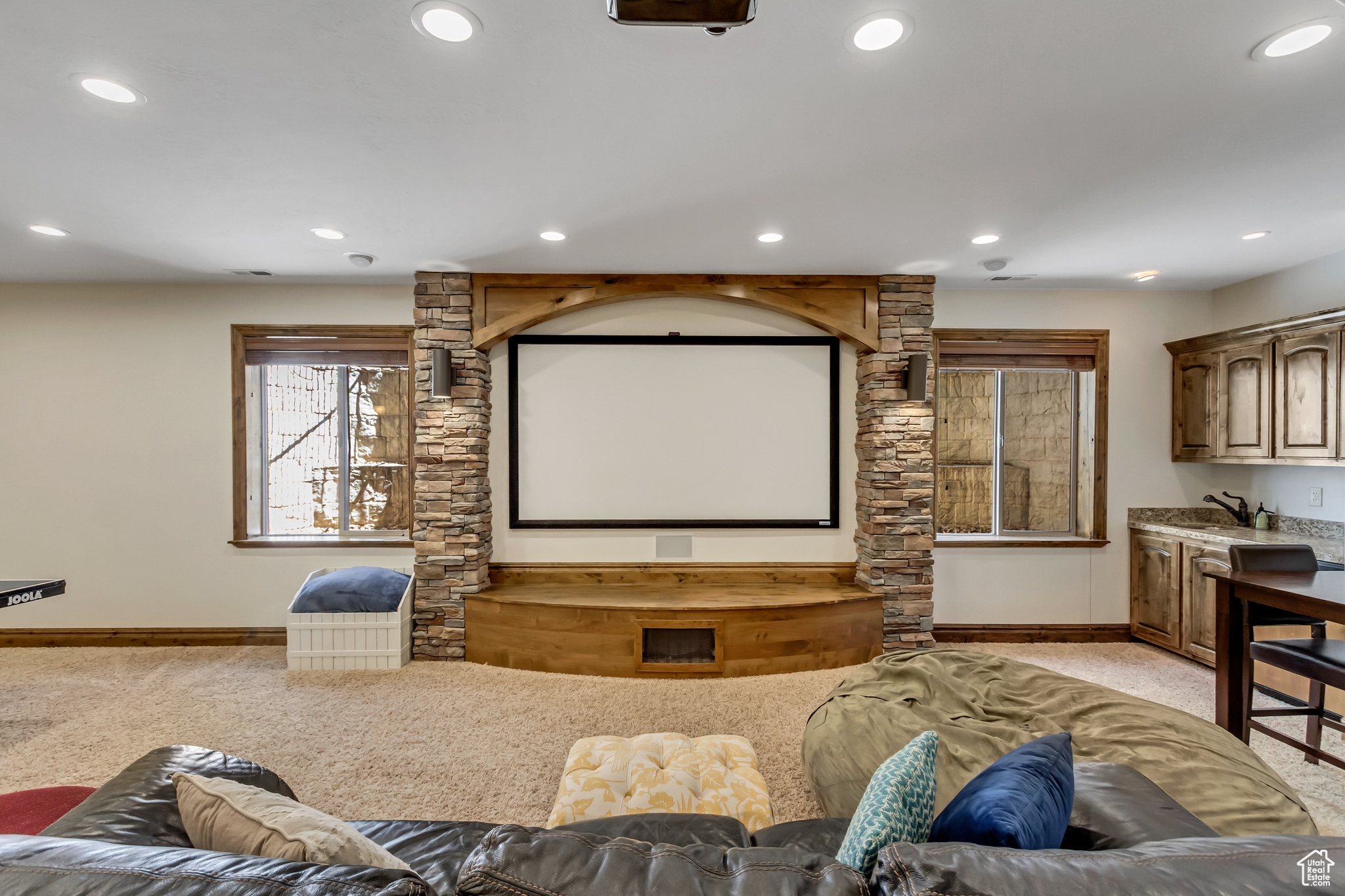 VIEW POINTE - Residential