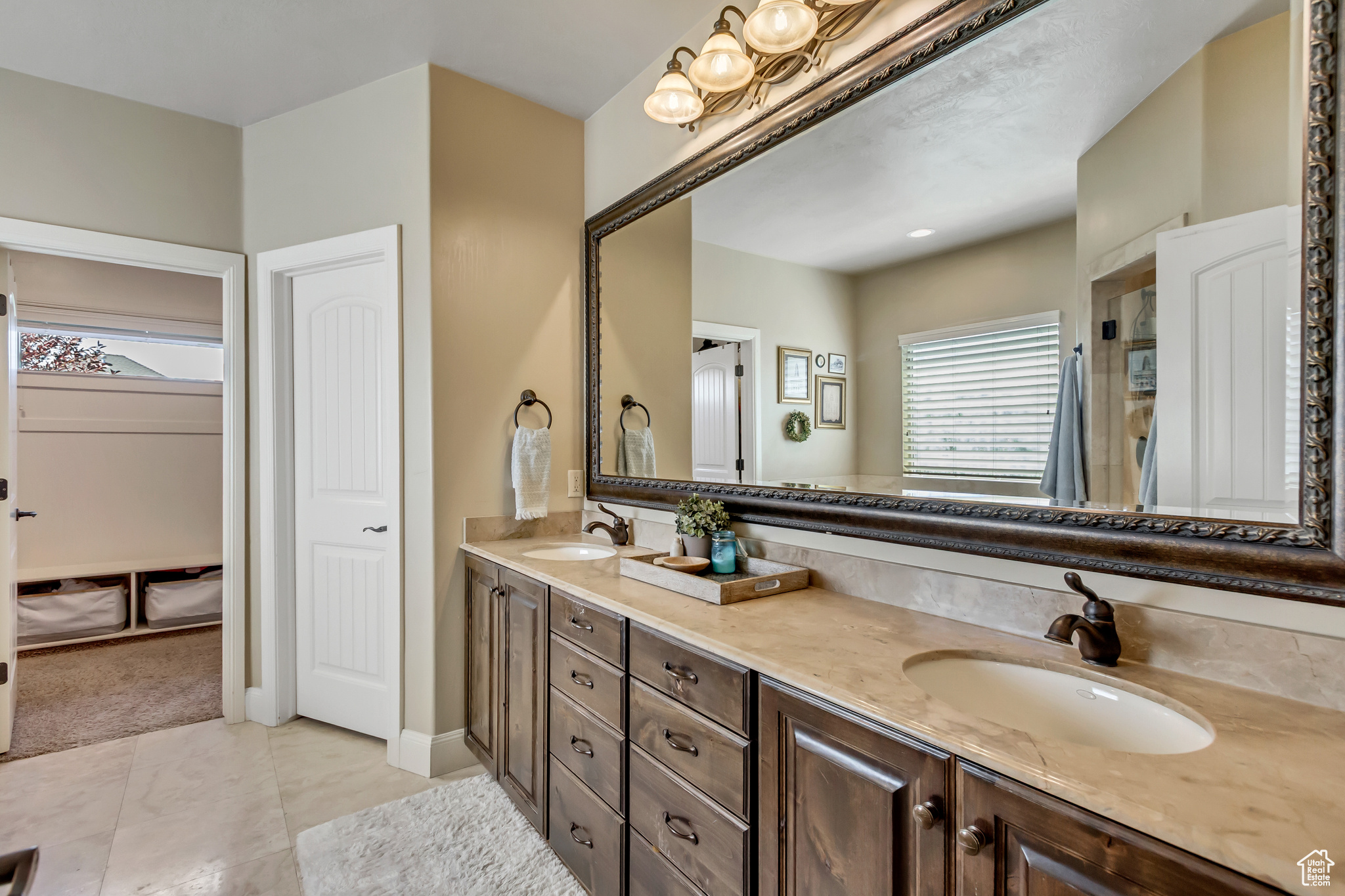 VIEW POINTE - Residential