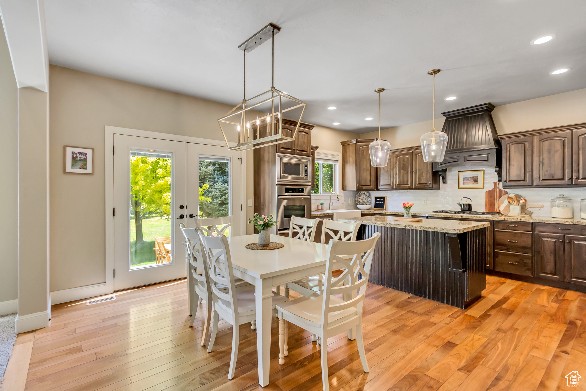 VIEW POINTE - Residential