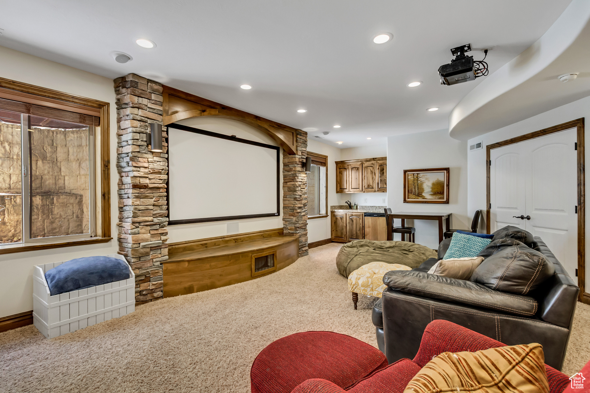 VIEW POINTE - Residential