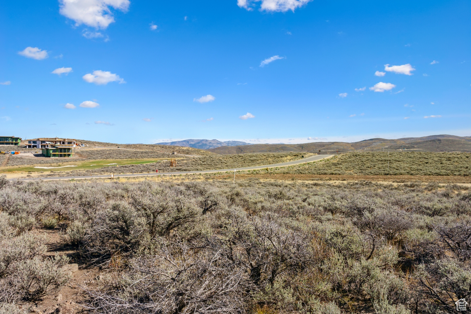 HAWKS PASS - Residential