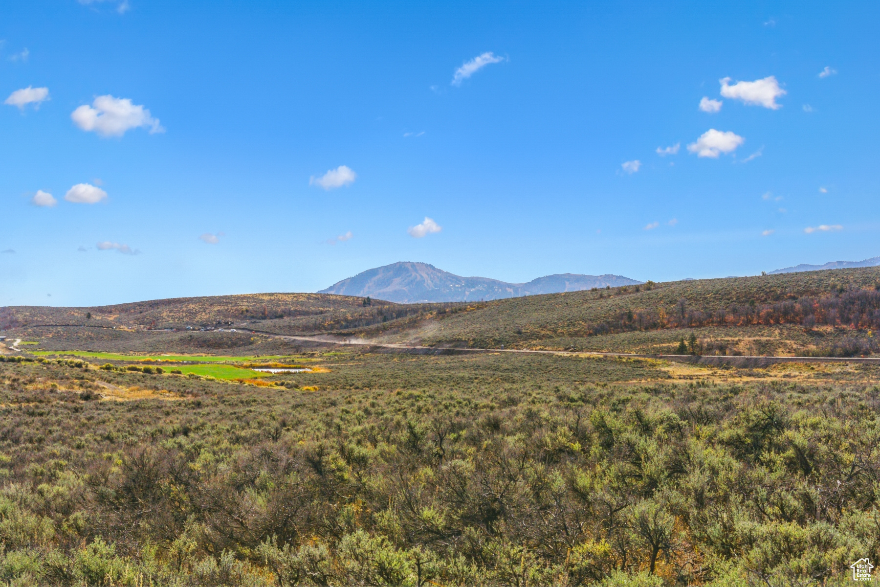 HAWKS PASS - Residential