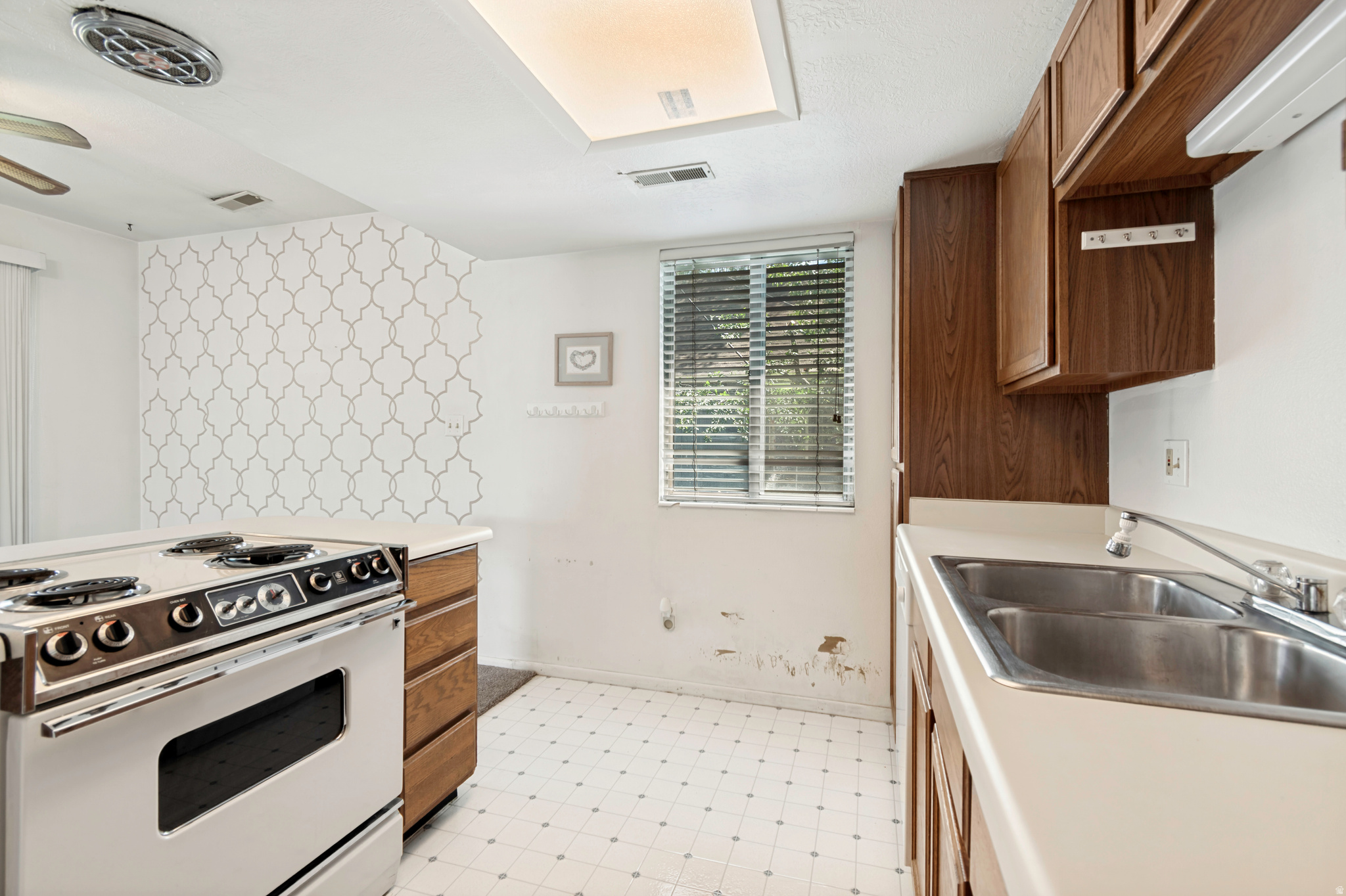 MOUNTAIN VIEW - Residential