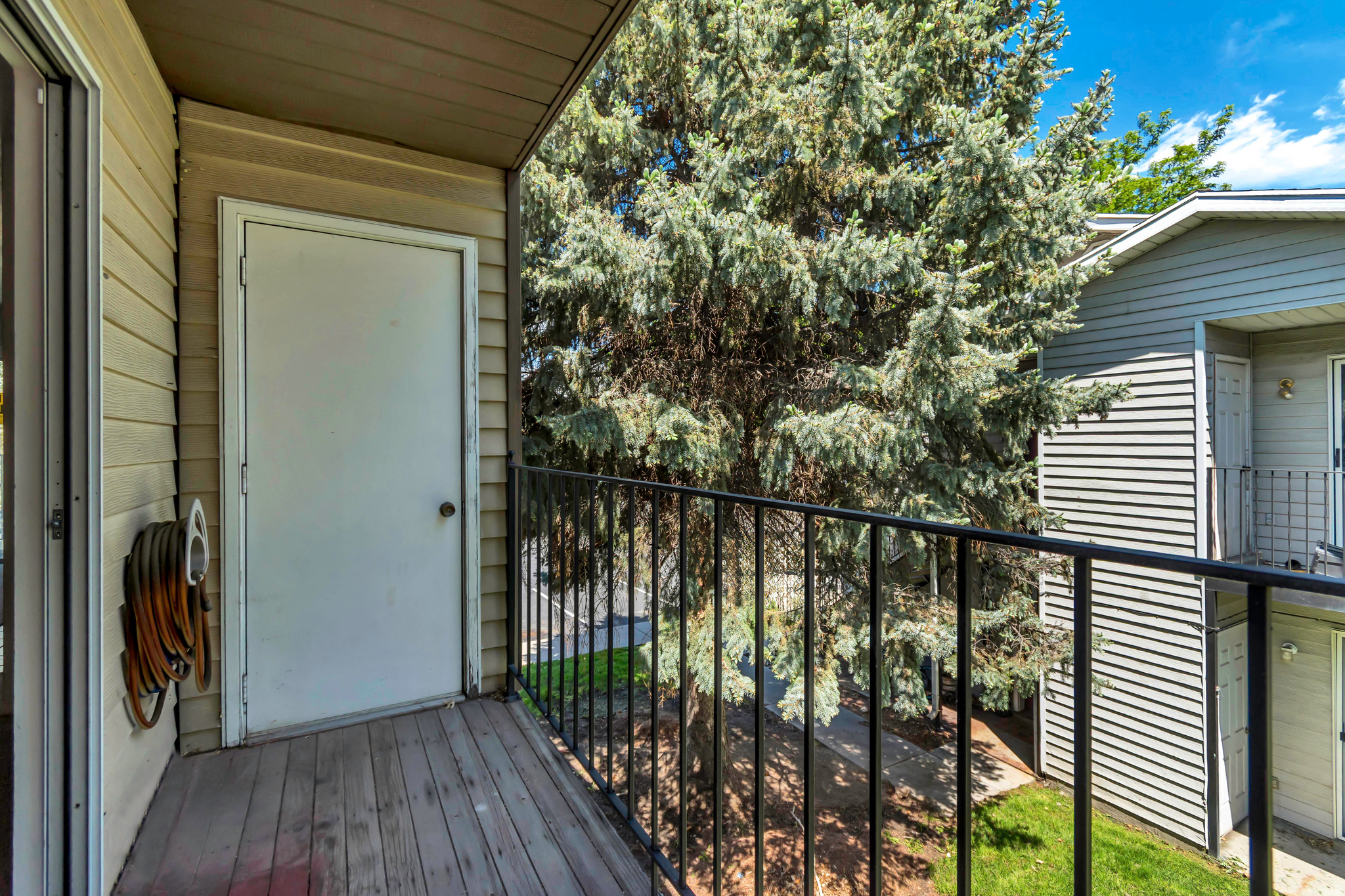 MOUNTAIN VIEW - Residential