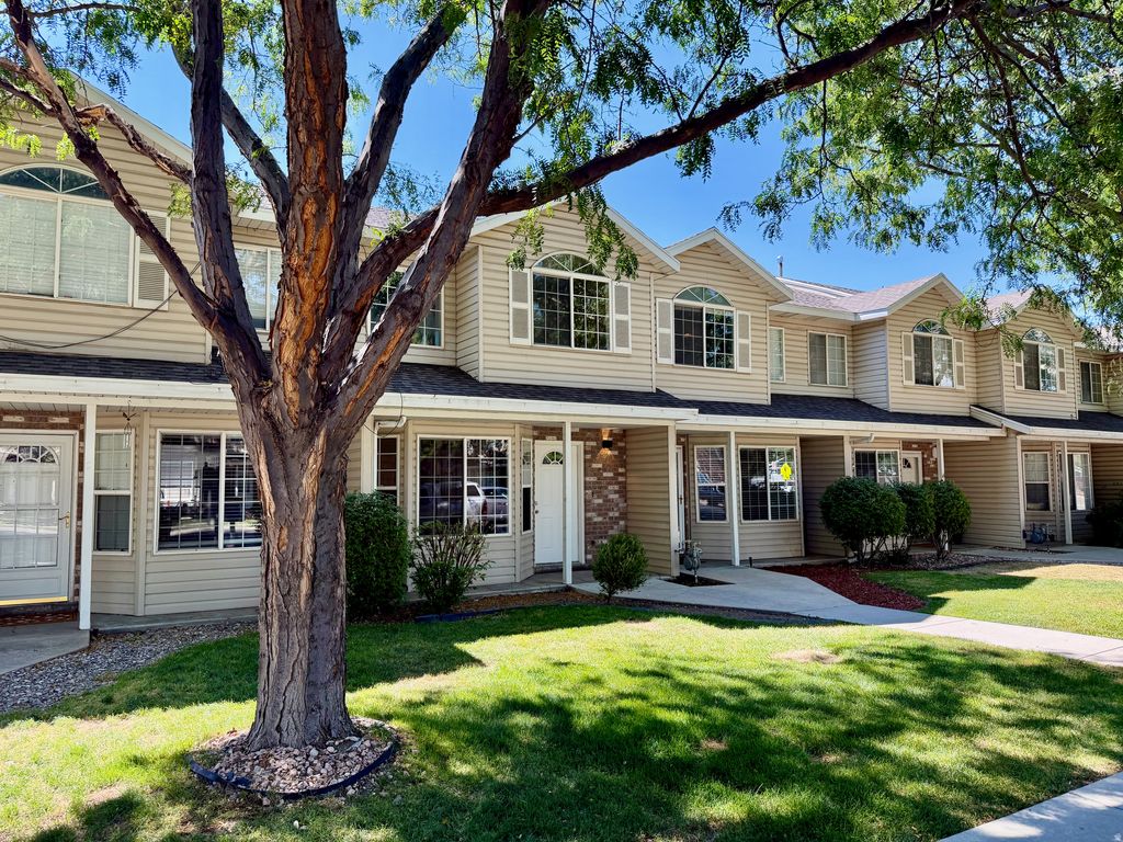 Photo of 2724 S CENTERBROOK DR, West Valley City, UT 84119 (MLS # 2173406)