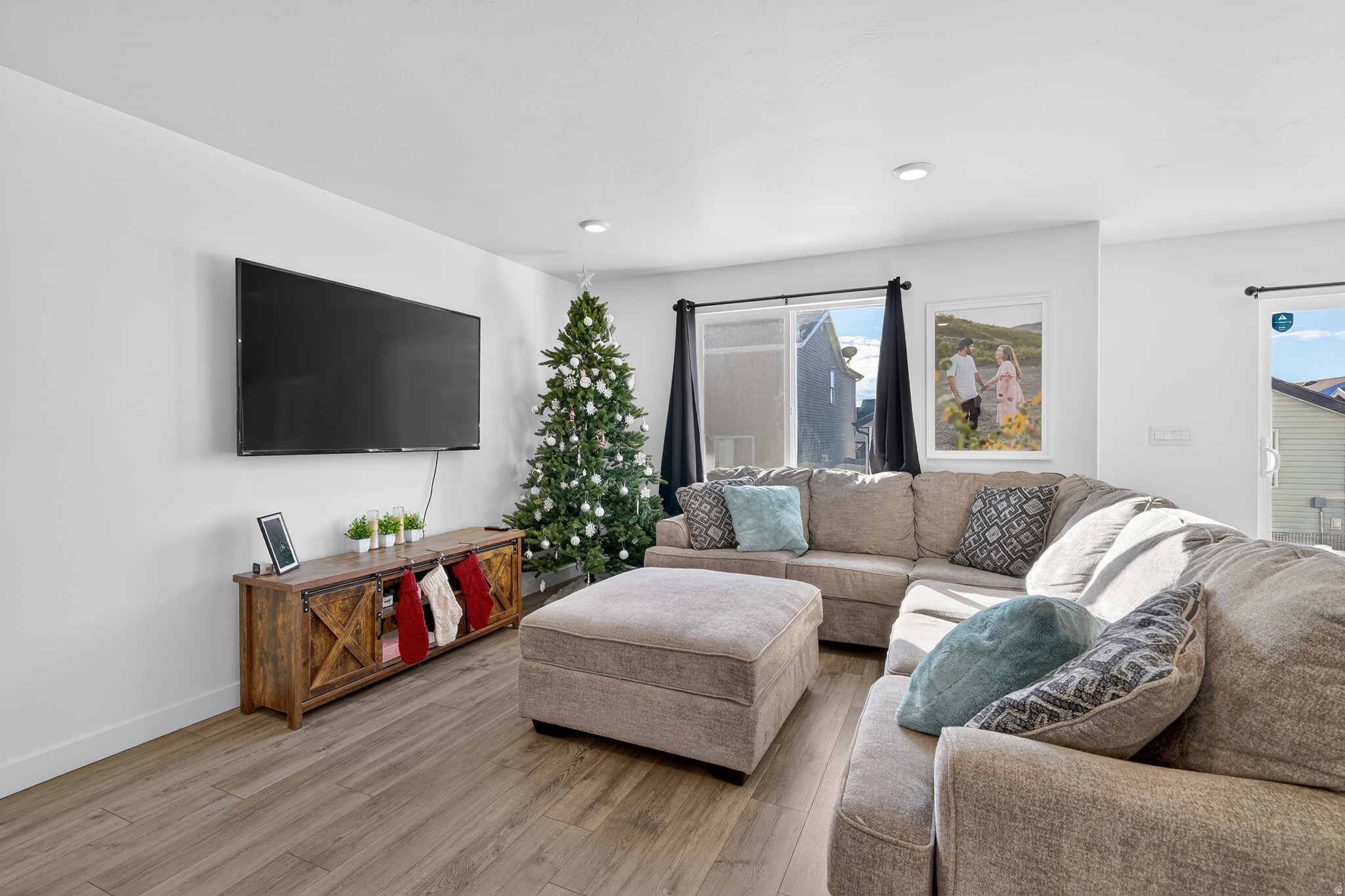 EAGLE POINT TOWNHOME - Residential