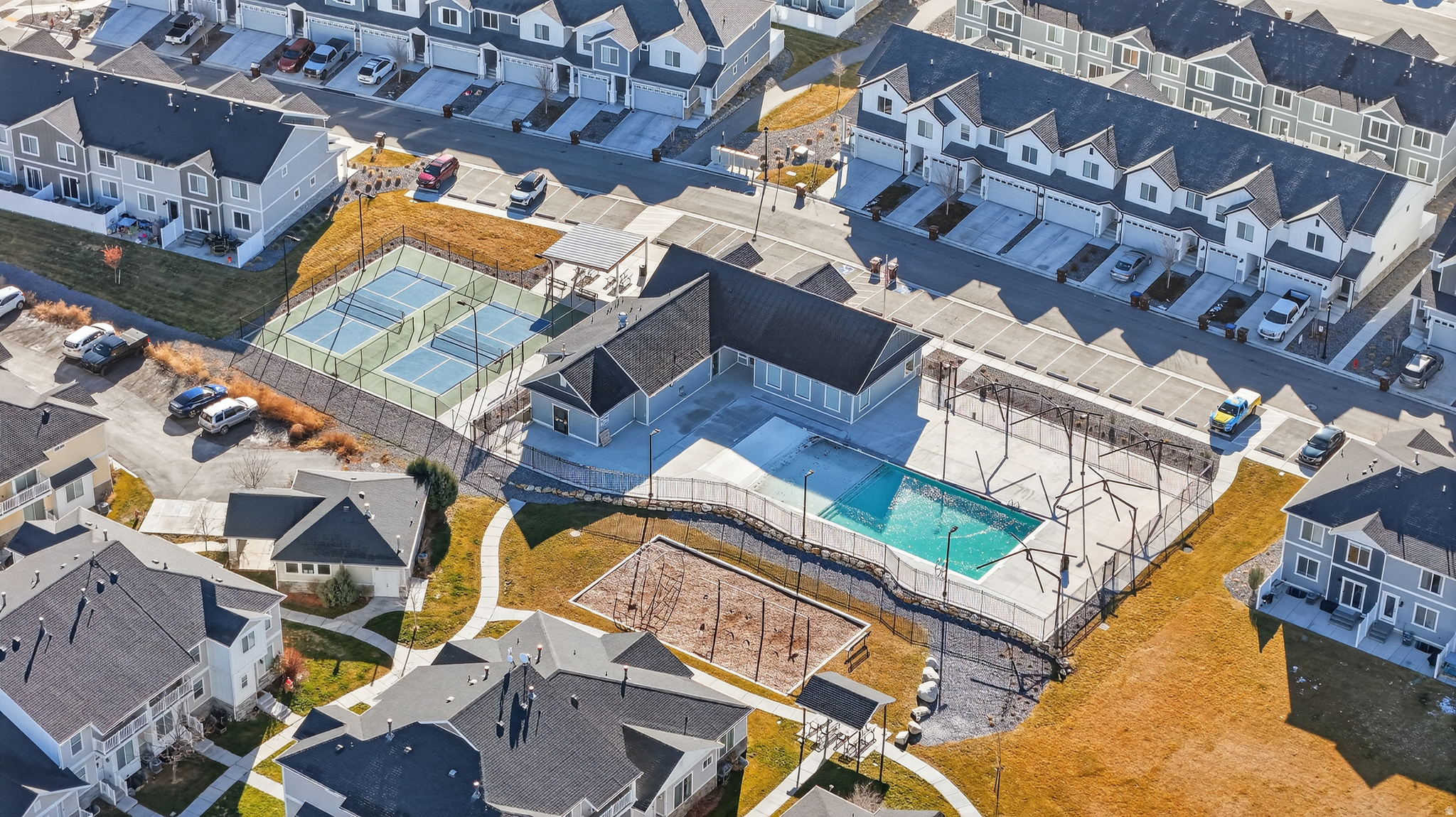 EAGLE POINT TOWNHOME - Residential