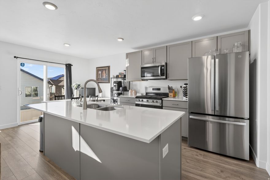 This is a great townhome in the growing city of Eagle Mountain. Built in 2022, the home has modern touches and lots of natural lighting throughout. The community hosts a pool, pickleball courts and many other places to explore. A studio has been added to the basement with its own bathroom to make your own. Come check it out today!