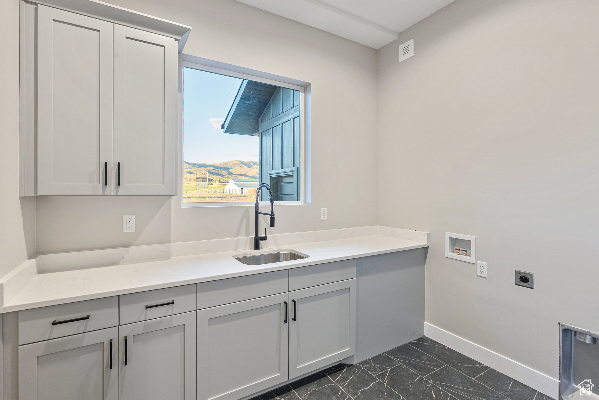 FARMHOUSE FLATS - Residential