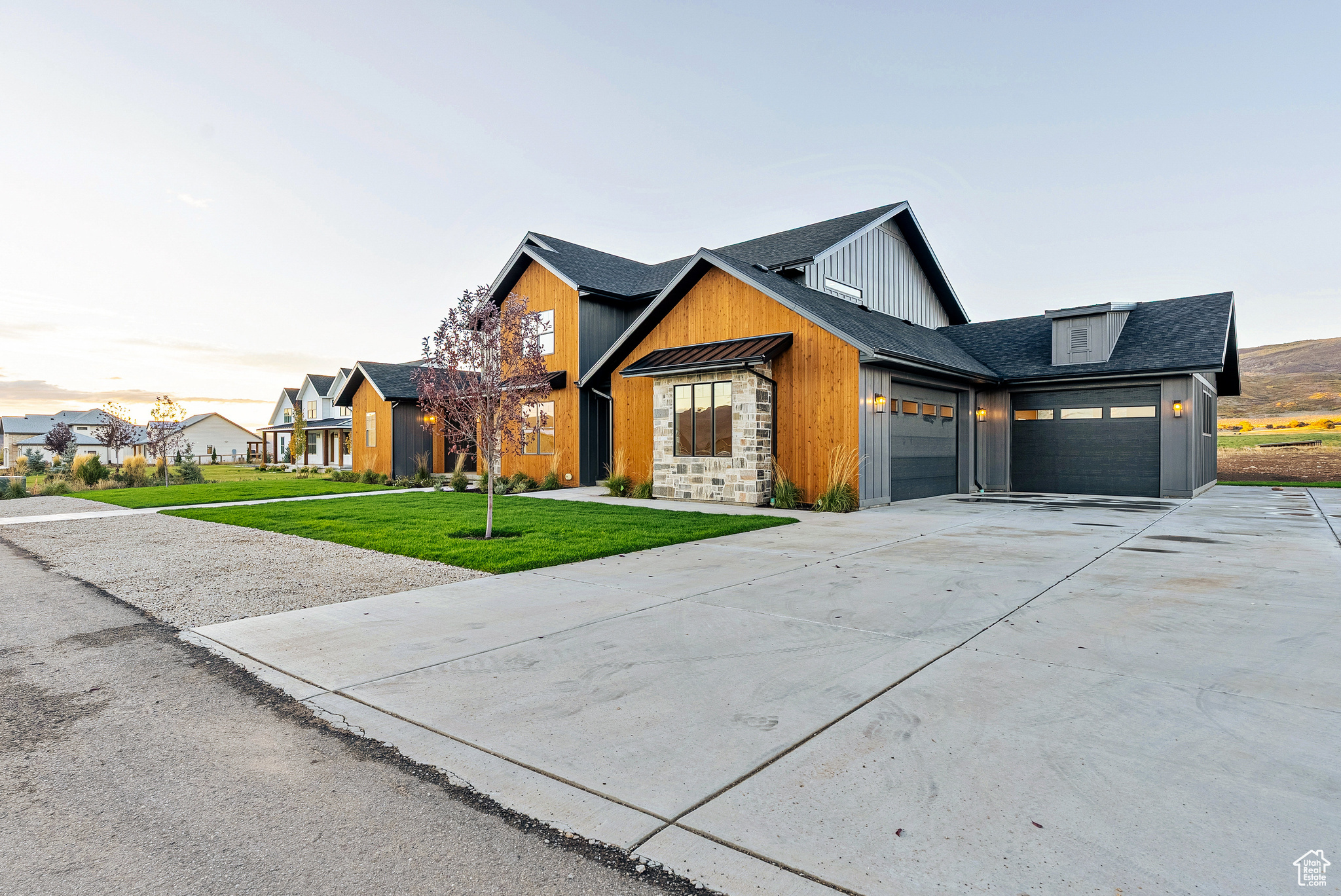 FARMHOUSE FLATS - Residential