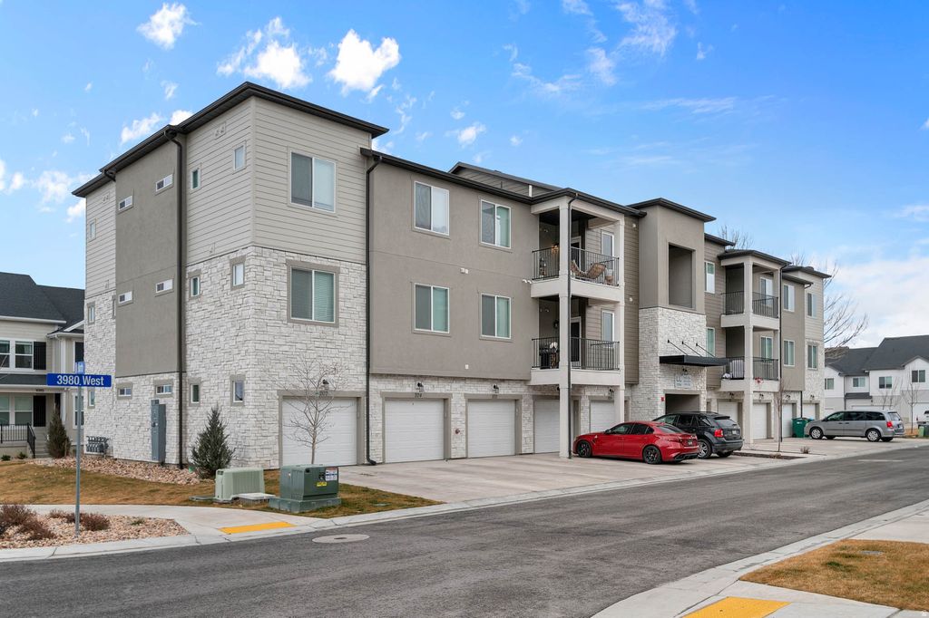 Photo of 1094 N 3980 W #LL303, Lehi, UT 84048 (MLS # 2138986)