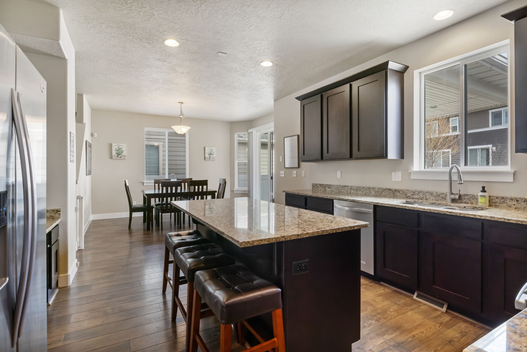 EAST RIVERWALK - Residential