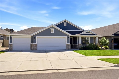 Photo of 2307 W 1900 N, Clinton, UT 84015 (MLS # 2184147)