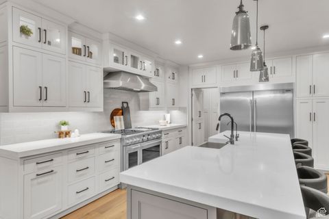 Tiny photo for 1759 S PERRY DR, Mapleton, UT 84664 (MLS # 2118291)