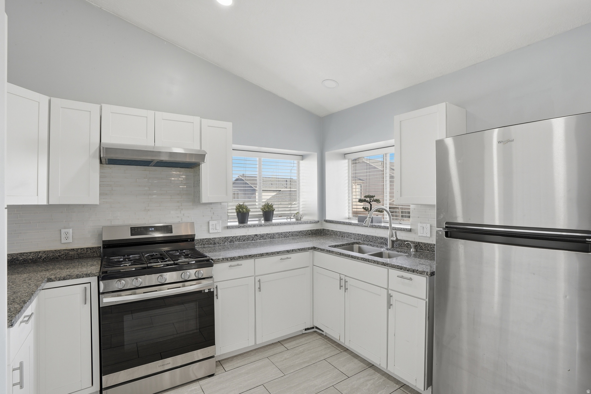 OQUIRRH SHADOW - Residential