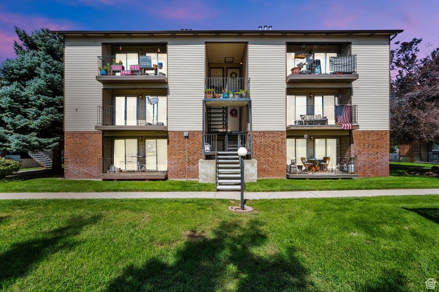 Top-Level Condo with Mountain Views & Prime Location This inviting 2-bedroom, 1-bath top-level condo features a spacious kitchen and an updated bathroom. Start your mornings with breathtaking sunrises over the Wasatch Mountains from your private balcony. Community amenities include a pool, ample parking, and carport storage. Enjoy the convenience of a central location with easy freeway access, Wheeler Farm and Fashion Place Mall nearby, plus quick access to Utah's canyons for year-round recreation. Don't miss this opportunity to own a condo that blends comfort, convenience, and lifestyle.