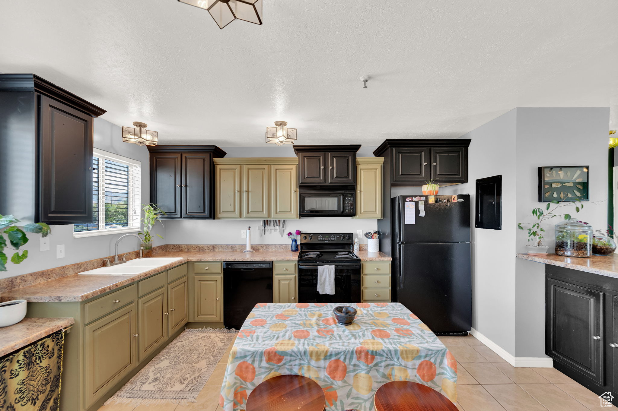 COTTONWOOD - Residential