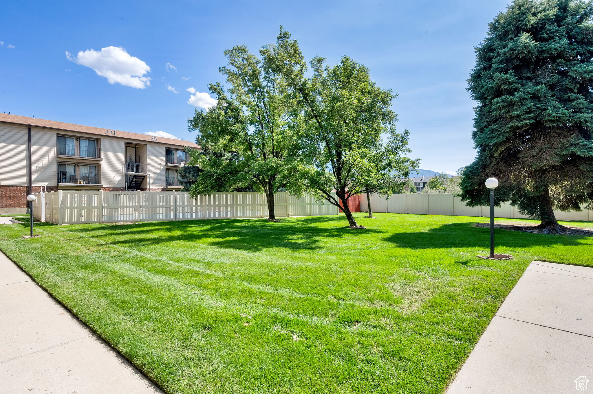 COTTONWOOD - Residential