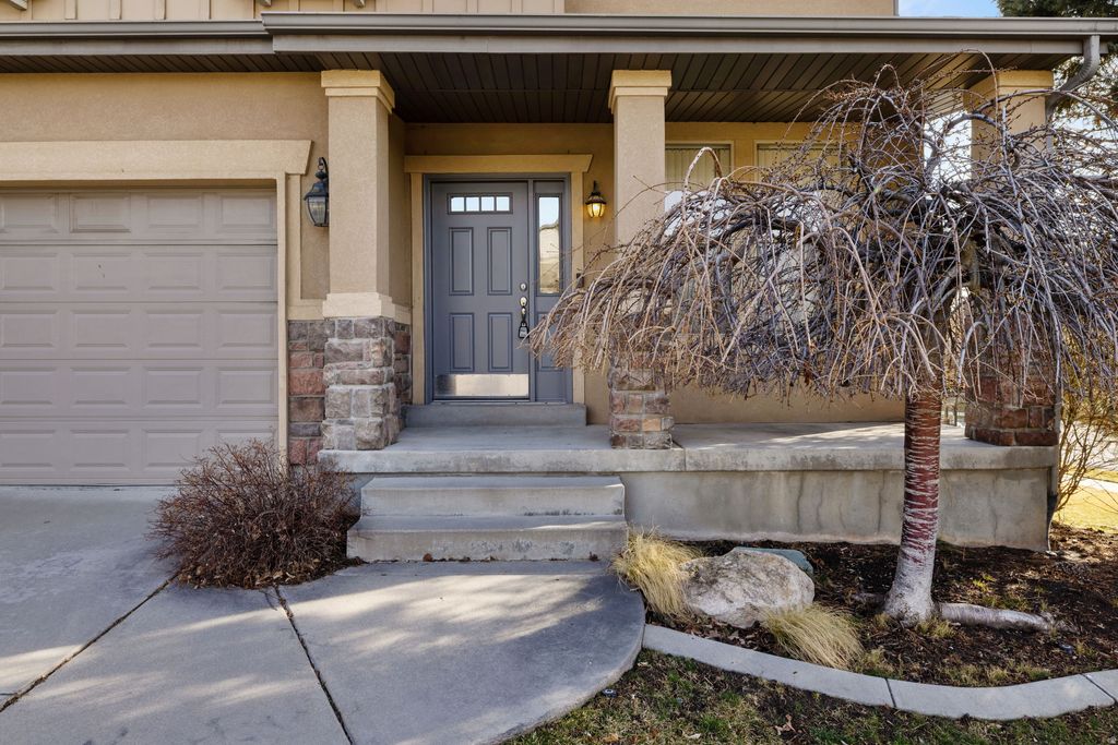 Photo of 1420 E FIRELIGHT WAY, Sandy, UT 84092 (MLS # 2144281)