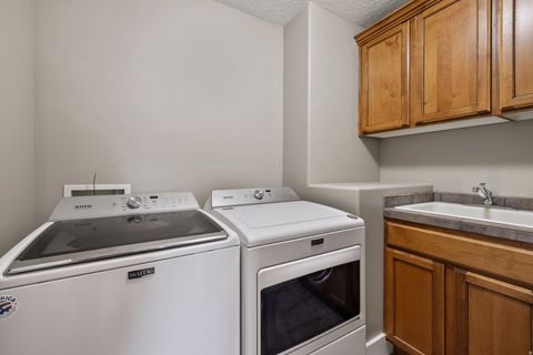 Tiny photo for 1420 E FIRELIGHT WAY, Sandy, UT 84092 (MLS # 2144281)