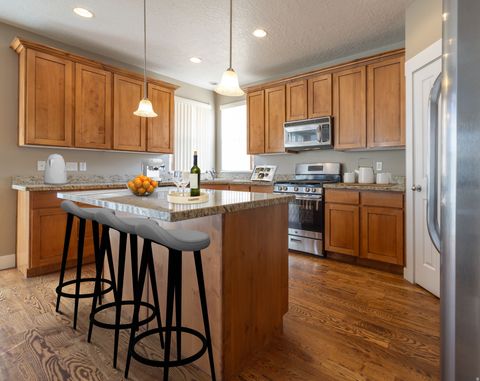 Tiny photo for 1420 E FIRELIGHT WAY, Sandy, UT 84092 (MLS # 2144281)