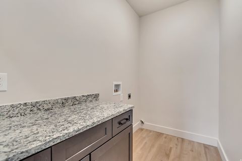 Tiny photo for 2535 W SANTA FE Dr, Springville, UT 84664 (MLS # 2148832)