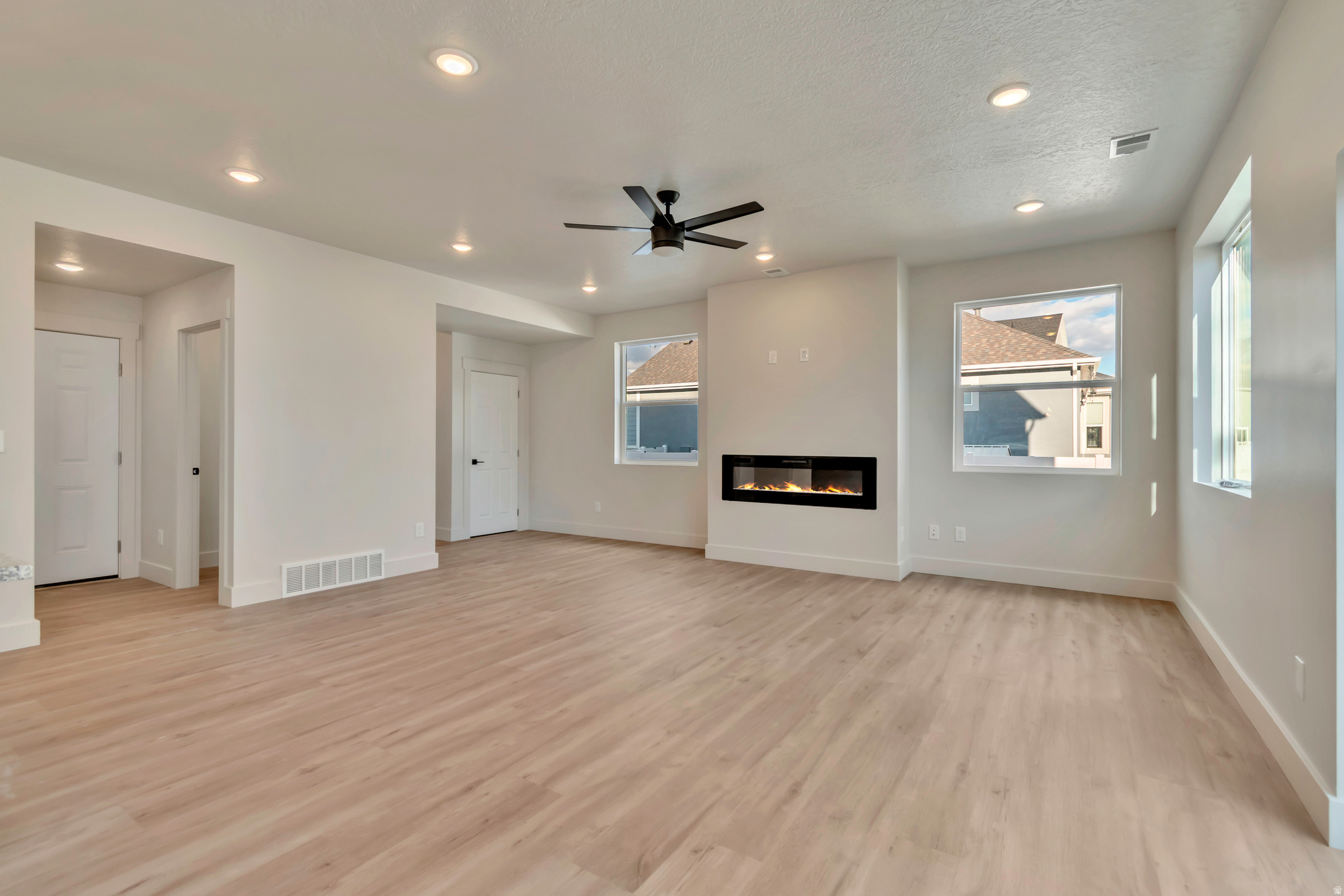 SUNRISE RANCH - Residential