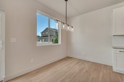 Tiny photo for 2535 W SANTA FE Dr, Springville, UT 84664 (MLS # 2148832)