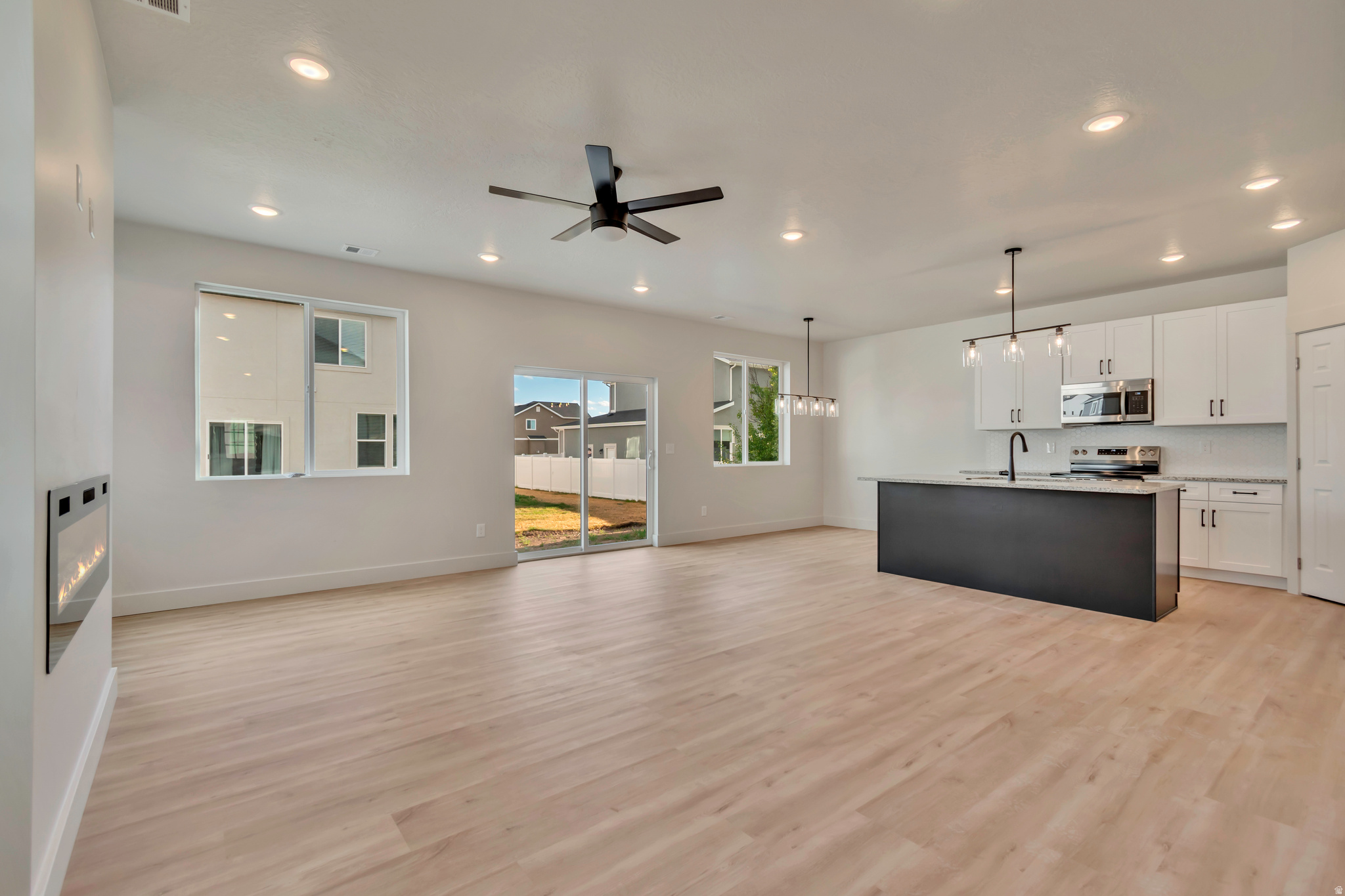 SUNRISE RANCH - Residential