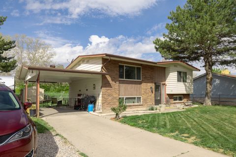 Tiny photo for 6712 S SOMERSET DR, West Jordan, UT 84084 (MLS # 2149520)