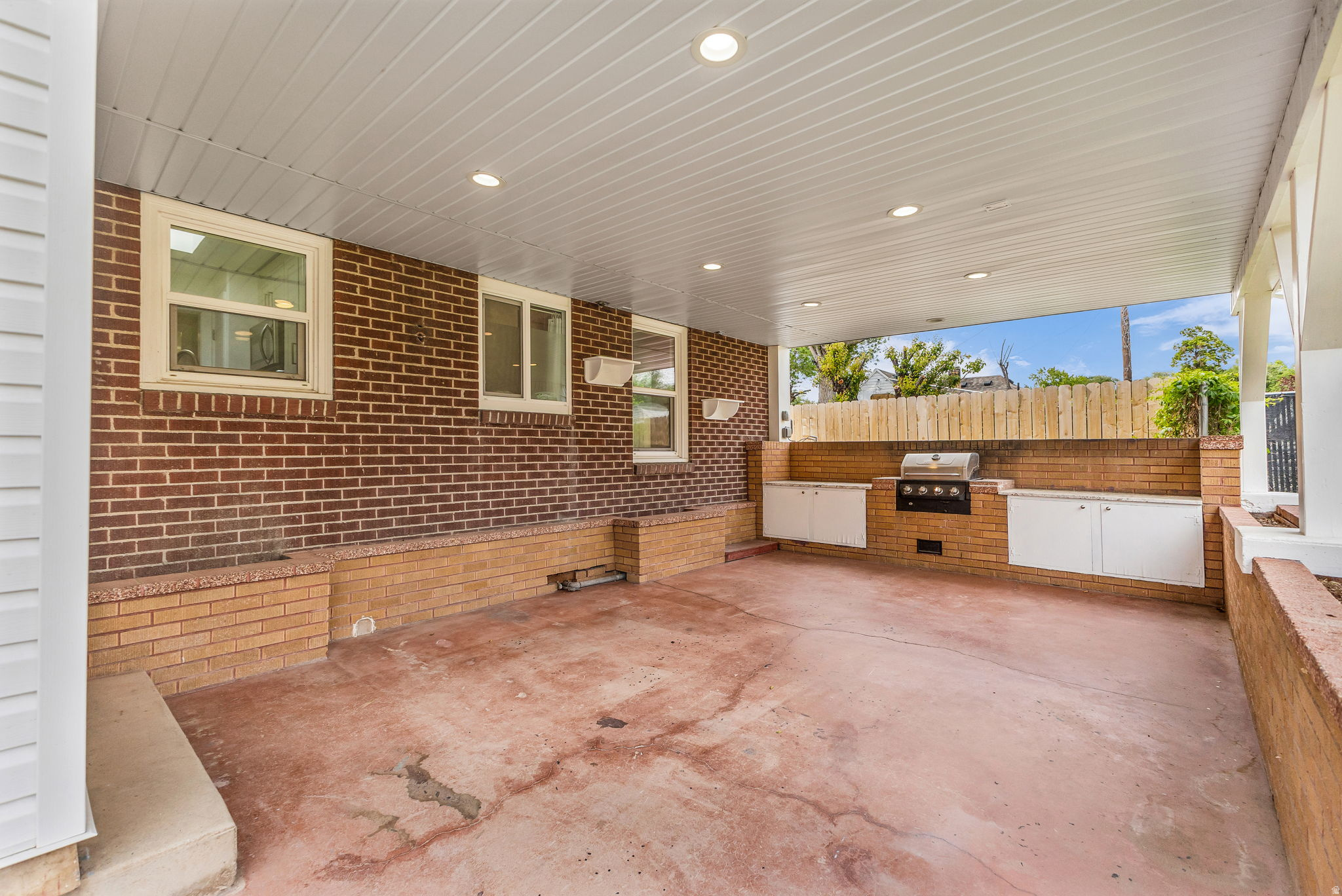 THORNWOOD - Residential