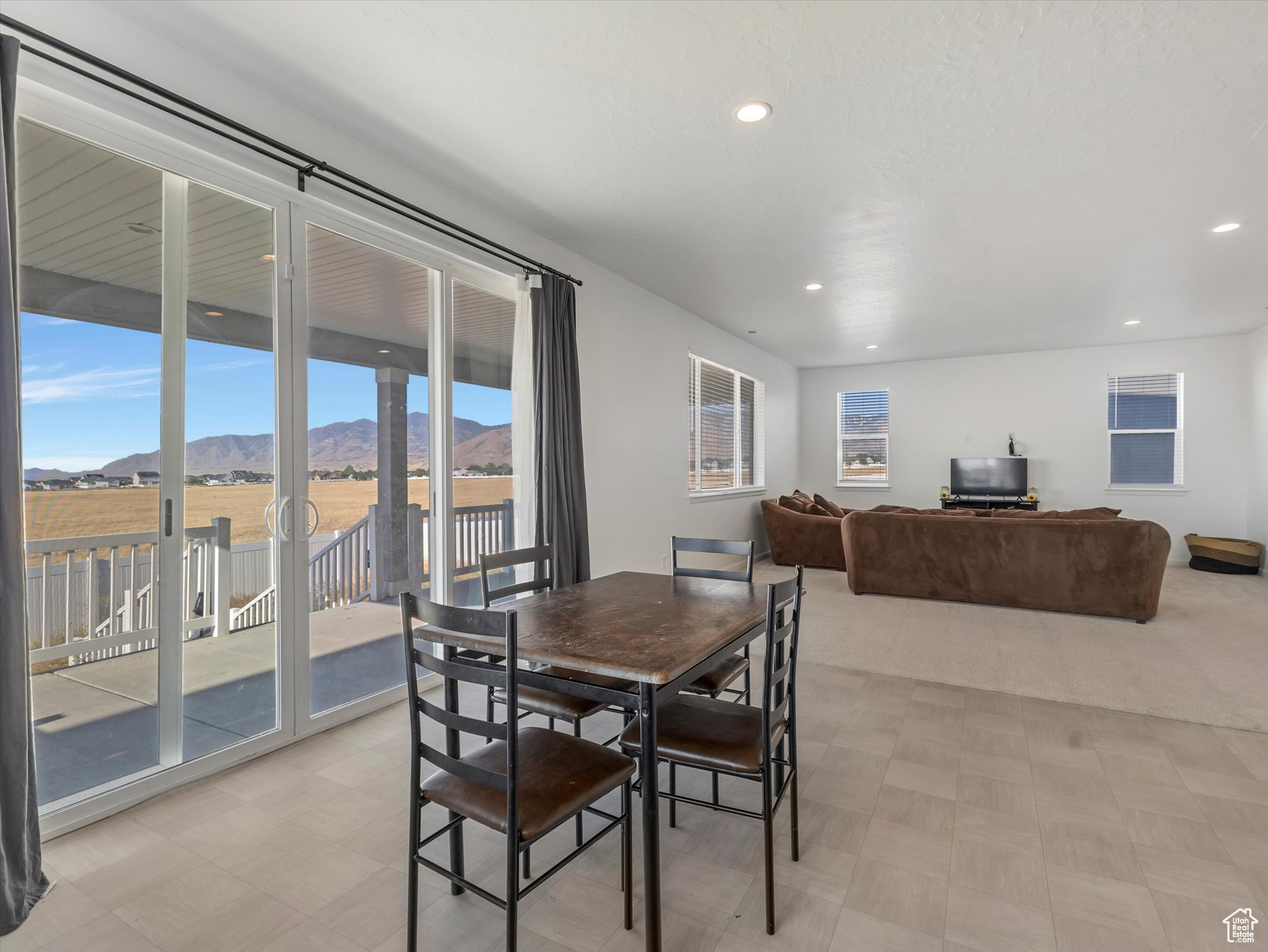 OVERLAKE - Residential