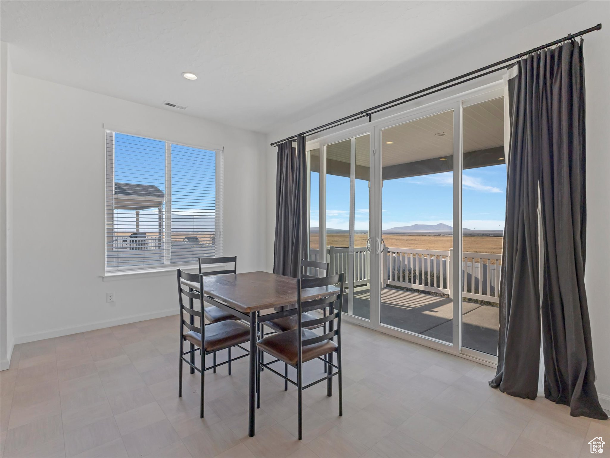 OVERLAKE - Residential