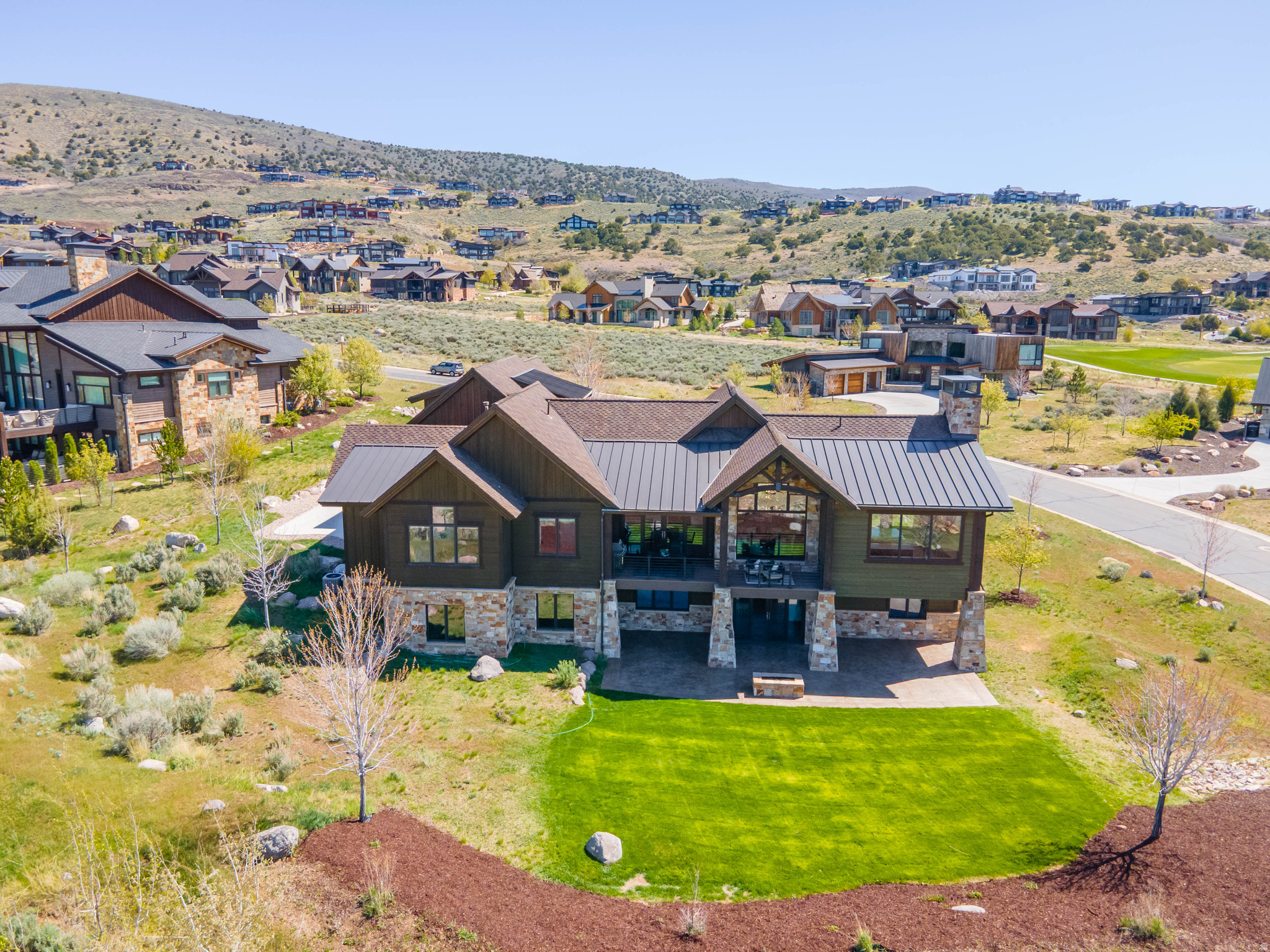 RED LEDGES - Residential