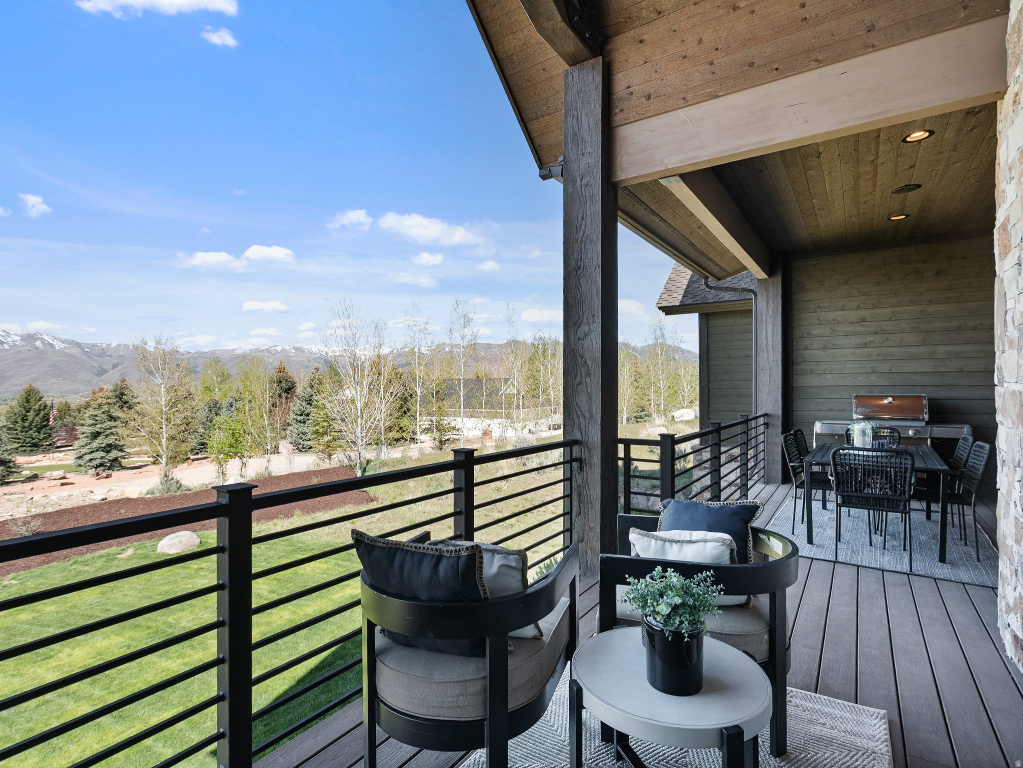 RED LEDGES - Residential