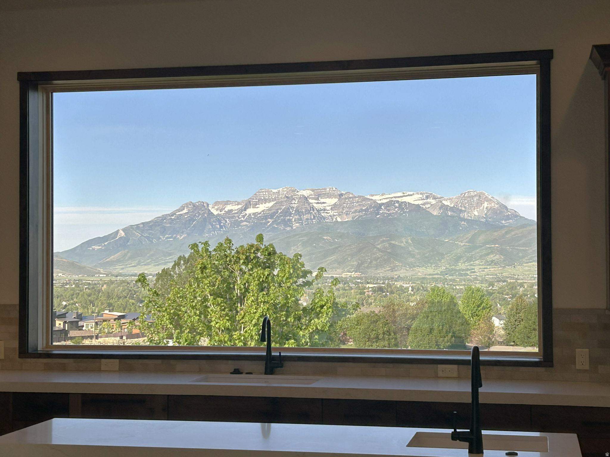 RED LEDGES - Residential