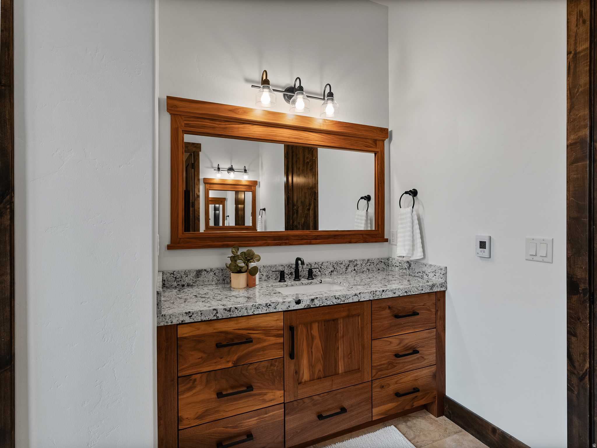 RED LEDGES - Residential