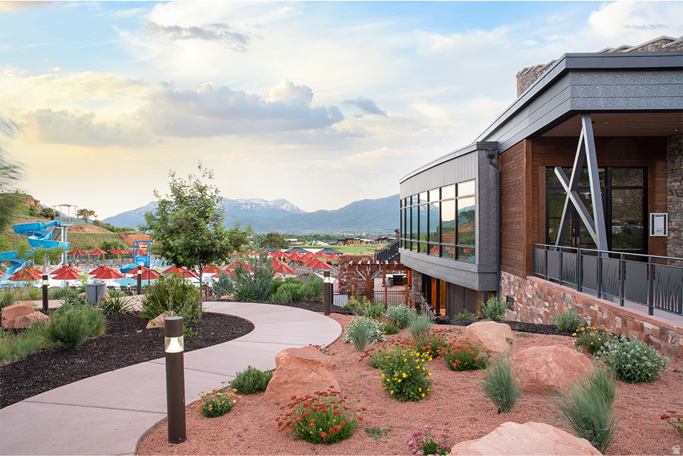 RED LEDGES - Residential