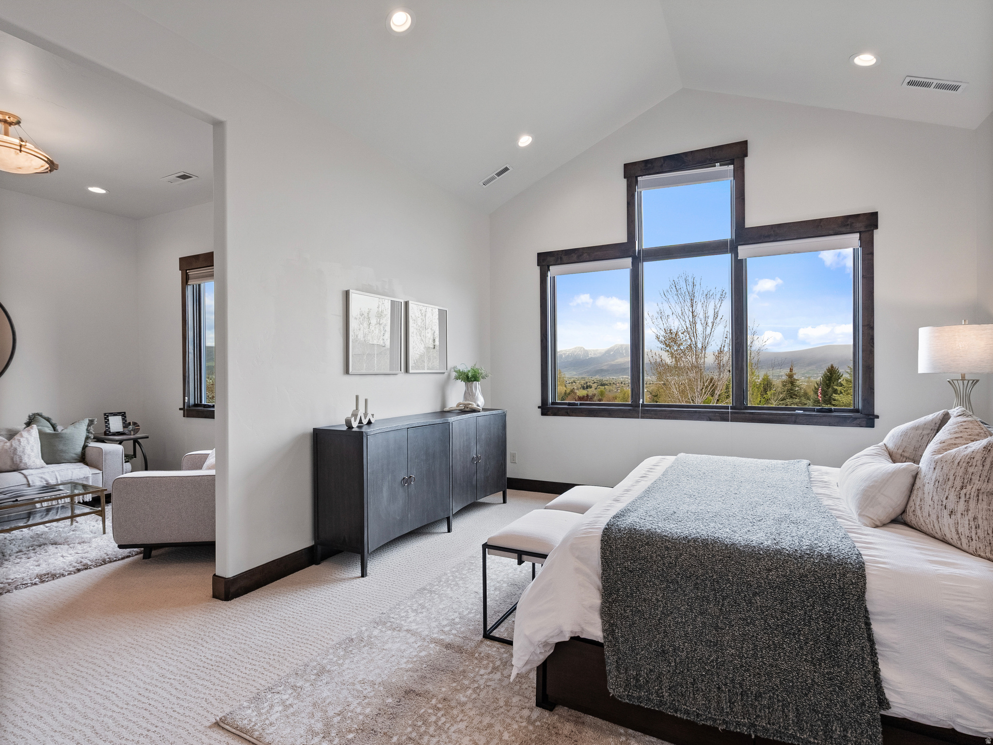 RED LEDGES - Residential