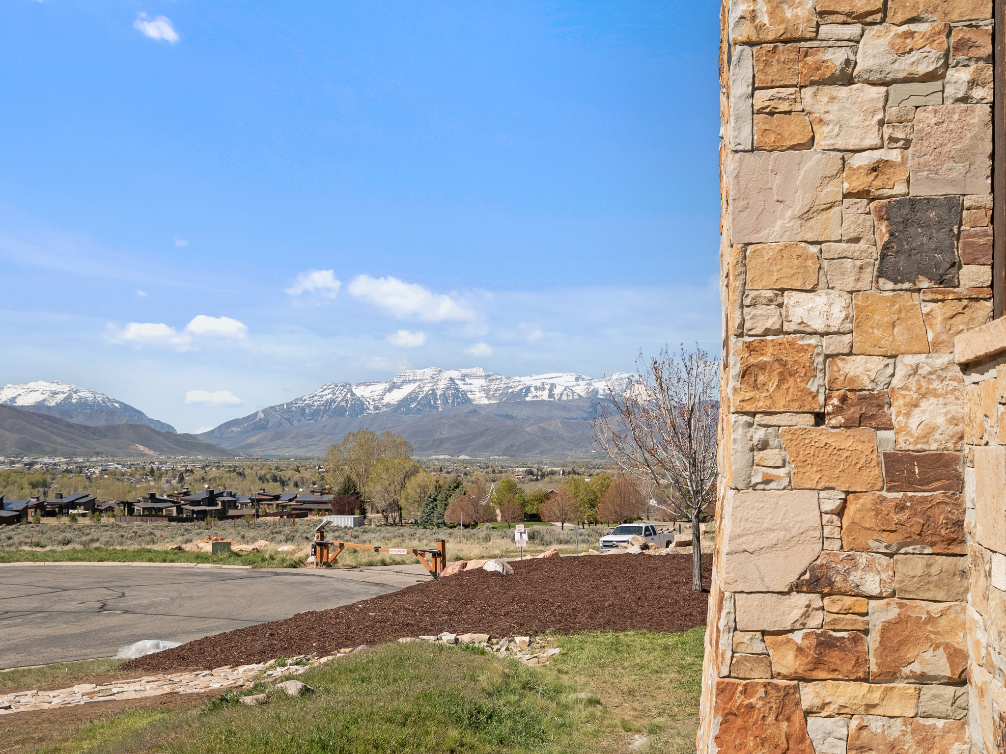 RED LEDGES - Residential