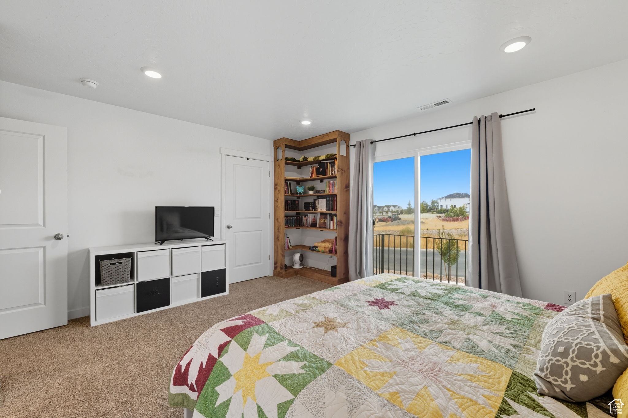 SPRING RANCH - Residential