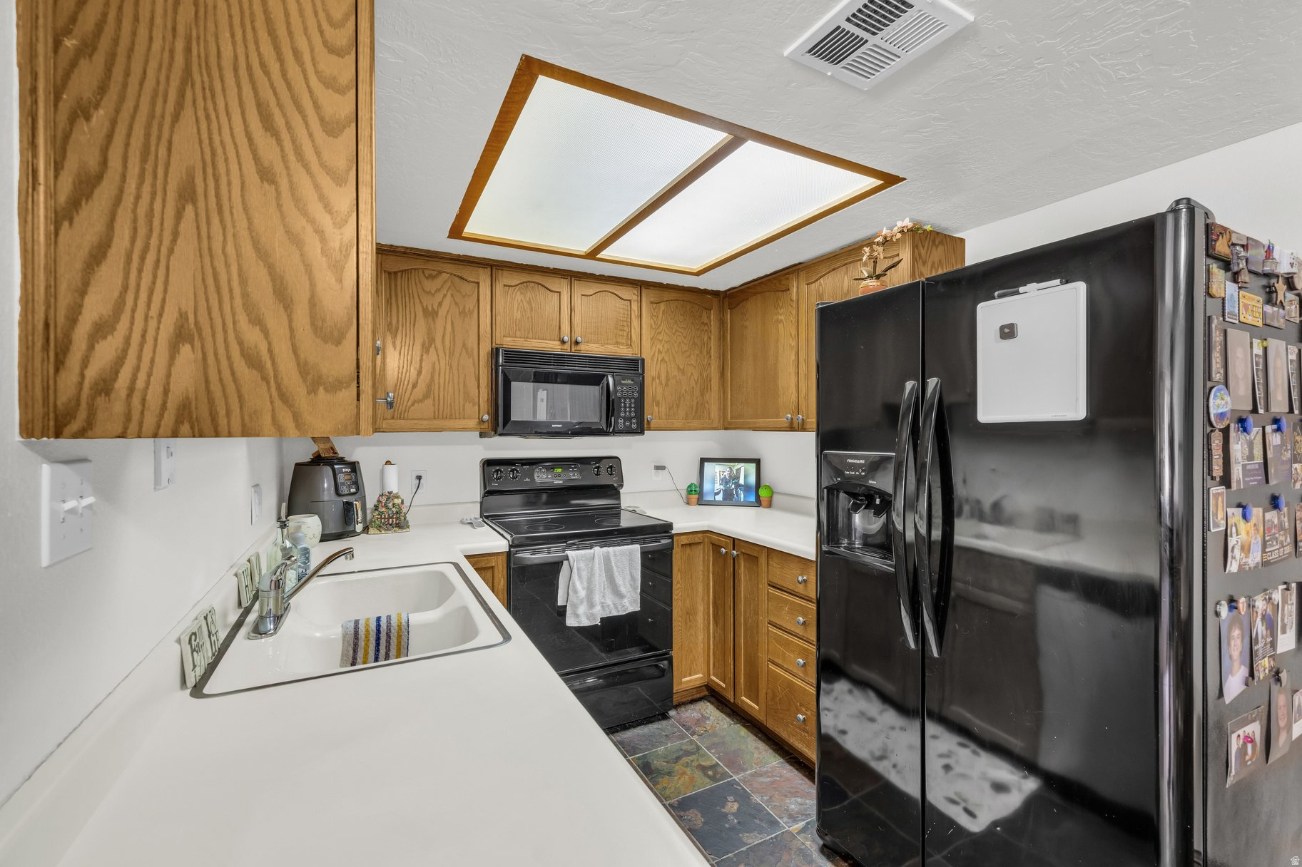 TOWN OAKS - Residential