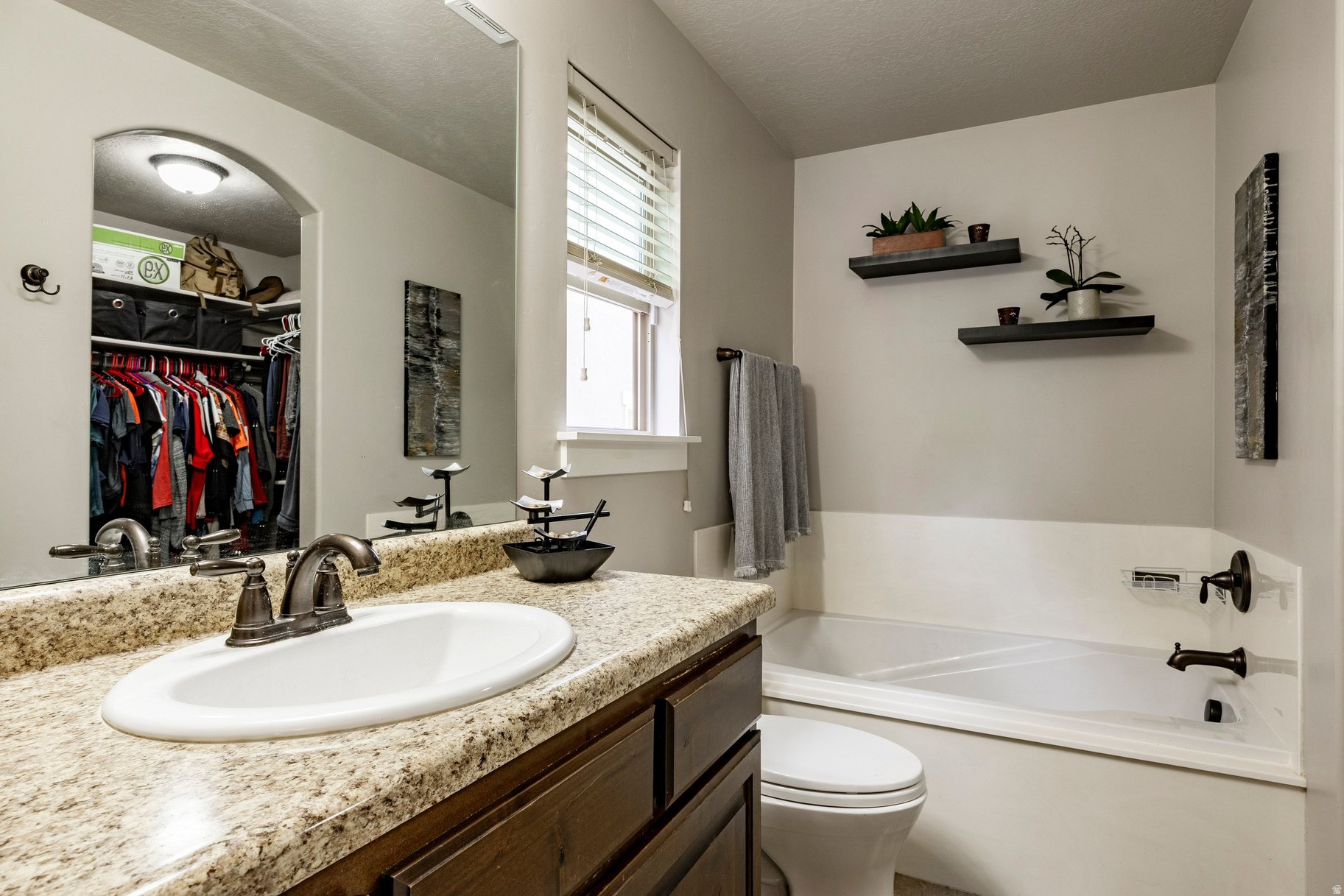 HARVEST FIELDS - Residential