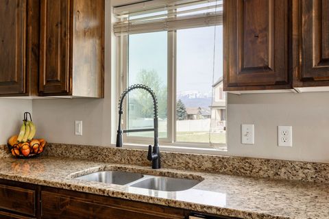 Tiny photo for 415 E ACORD WAY, Heber City, UT 84032 (MLS # 2153628)