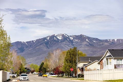 Tiny photo for 415 E ACORD WAY, Heber City, UT 84032 (MLS # 2153628)