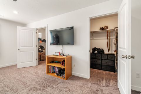 Tiny photo for 457 S DAY DREAM LN, Saratoga Springs, UT 84045 (MLS # 2149388)