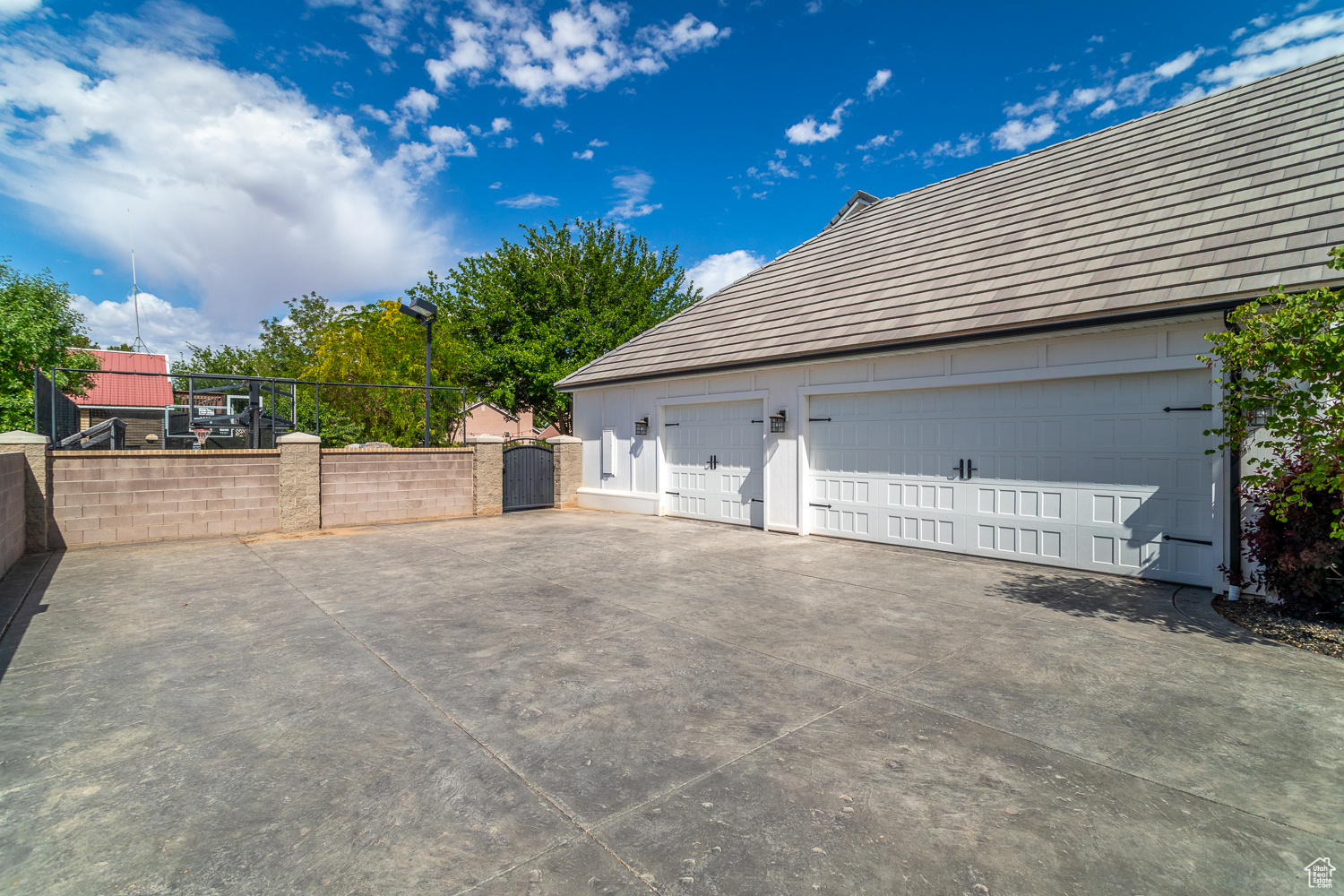 WINDSOR ESTATES AMD - Residential
