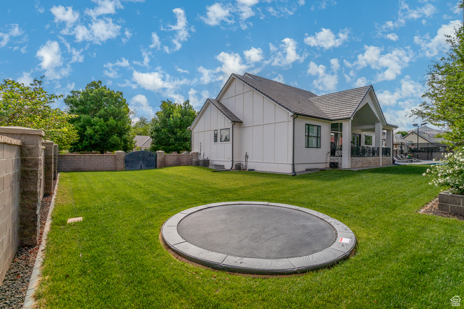 WINDSOR ESTATES AMD - Residential